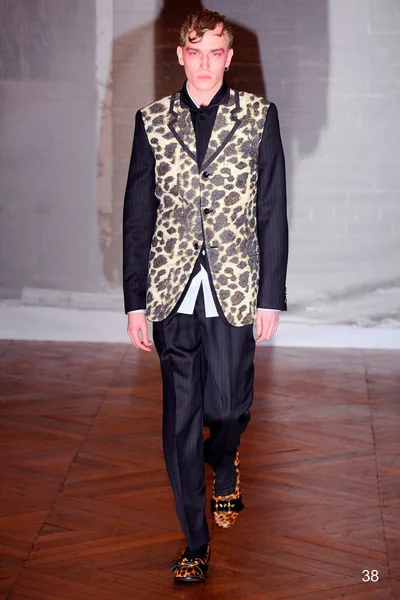 Look 38